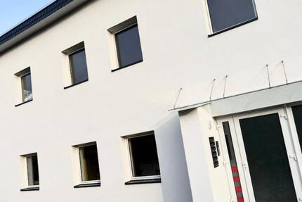 Einzel-Zimmer mit GemeinschaftskücheDuscheBadWaschraum ! - Langenhagen Engelbostel