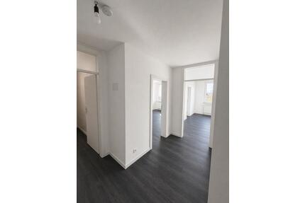 2-Zimmer Wohnung Erstbezug nach Kernsanierung mit Einbauküche - Köln Porz