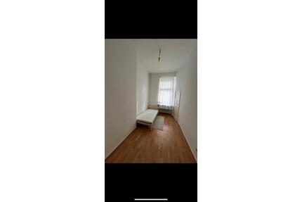 Freies WG-Zimmer Neukölln - 550,00&nbsp;EUR Kaltmiete, ca.&nbsp; 10,00&nbsp;m&sup2; in Berlin (PLZ: 12051) Neukölln