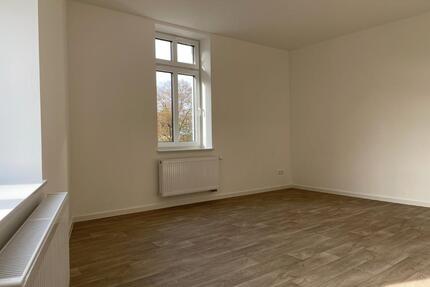 2 Zimmer + Küche, Bad, Flur, 59 qm Wohnung - Oebisfelde-Weferlingen