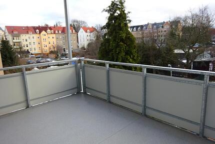 Schöne helle 1,5 RWG mit Balkon und Wohnküche zu vermieten! - Freiberg