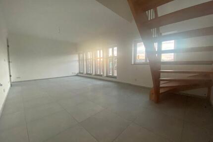 *Moderne 5,5 Zimmer WE*mit 2 Bäder, Dachterrasse, Aufzug, Wohnküche! #DD81 - Freital