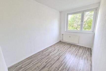Schöne 4 Zimmer Wohnung in Gera