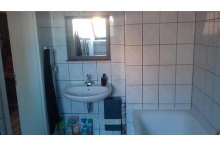 1-Zimmer (1,3) mit Nebenraum und gr. Dachboden in Schönebeck - Schönebeck (Elbe)