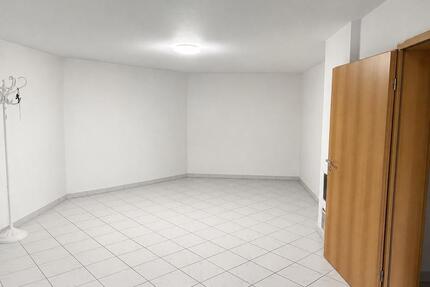 Ein Zimmer Wohnung - 550,00&nbsp;EUR Kaltmiete, ca.&nbsp; 50,00&nbsp;m&sup2; in Pohlheim (PLZ: 35415)