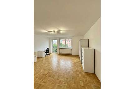 WG-Zimmer in Augsburg 690,00 € 30 m²