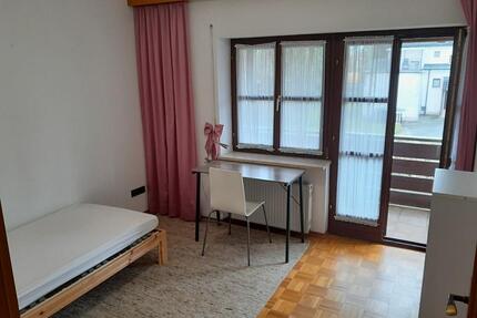 möbliertes WG Zimmer, eigener Balkon, Glasfaser - Oberschleißheim
