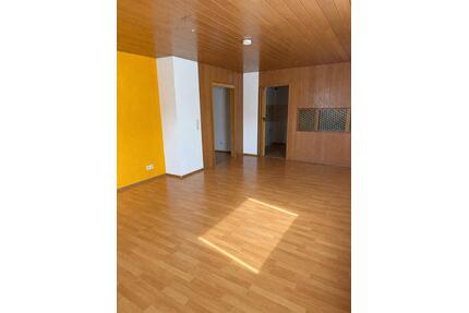 3 Zimmer Wohnung zu vermieten - 900,00&nbsp;EUR Kaltmiete, ca.&nbsp; 80,00&nbsp;m&sup2; in Bühlertal (PLZ: 77830)