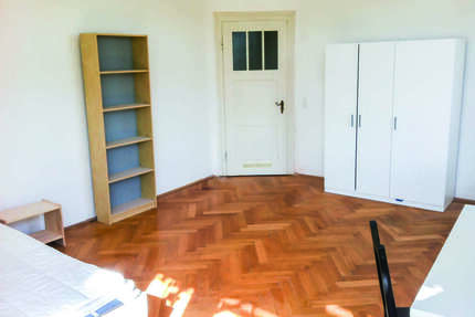 WG-Zimmer in München 825,00 € 18 m²