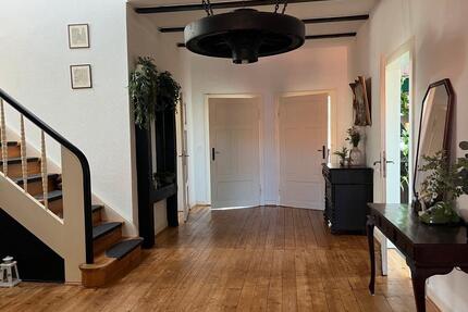6-Zimmer Altbau Wohnung in Isernhagen