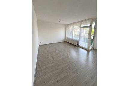 2,5 Zimmer Wohnung mit Balkon - 600,00&nbsp;EUR Kaltmiete, ca.&nbsp; 60,00&nbsp;m&sup2;&nbsp;Wohnfl&auml;che in Recklinghausen (PLZ: 45663) Süd