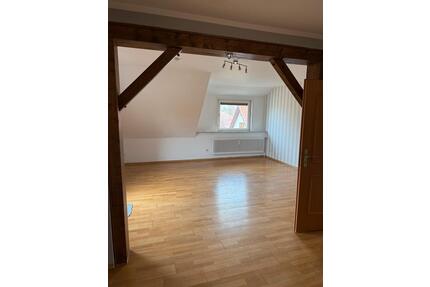 Helle 4-Zimmer Obergeschoss Wohnung zu vermieten - Südheide