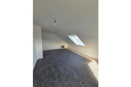 Großzügige 4-Zimmer Dachgeschosswohnung - 80m² - Idstein