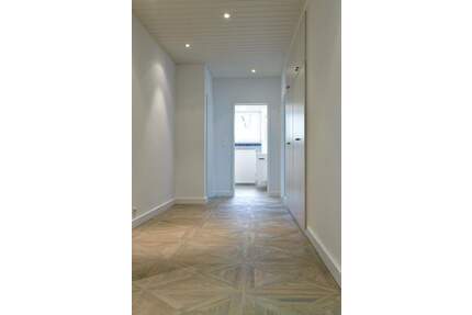 Großzügige, helle 3-Zimmer Erdgeschosswohnung mit Rundumblick ins Grüne - Neusitz