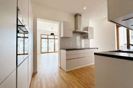 Wohnung zum Mieten in Köln 3.300,00 € 121.21 m²