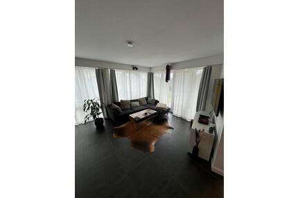 Exklusive 2-Zimmer Wohnung mit Balkon und Siegblick - Hennef (Sieg)