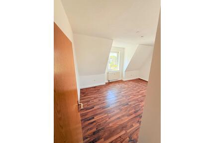 WG-Zimmer, frisch rennoviert 2-Z-Whg, Tageslichtbad, Wohnküche - Augsburg Oberhausen