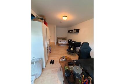 Schönes WG-Zimmer mit eigenem Bad und Balkon - Nähe der Sporthoch - Köln Lindenthal