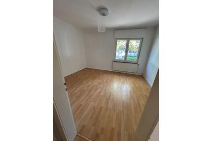 WG Zimmer Wohnung Gütersloh - 500,00&nbsp;EUR Kaltmiete, ca.&nbsp; 20,00&nbsp;m&sup2; in Gütersloh (PLZ: 33330)