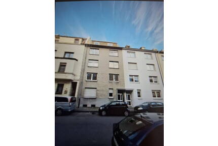 3-Zimmer-Dachgeschosswohnung mit Einbauküche im Herzen von MG-Rheydt - Mönchenglabach