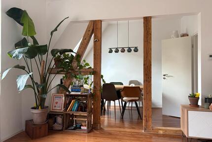 2,5 Zimmer Altbauwohnung mit Balkon in Stuttgart Süd | ab 01.12.