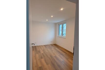 Erstbezug - moderne kompakte 3-Zimmer Neubau Wohnung (65qm) - Fronhausen