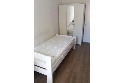 WG Zimmer zu vermieten - 330,00&nbsp;EUR Kaltmiete, ca.&nbsp; 10,00&nbsp;m&sup2; in Dessau-Roßlau (PLZ: 06842)