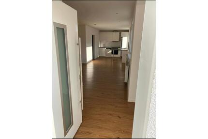 Wohnung für WG Gründung - 1.365,00&nbsp;EUR Kaltmiete, ca.&nbsp; 93,00&nbsp;m&sup2; in Aalen (PLZ: 73431) Unterkochen