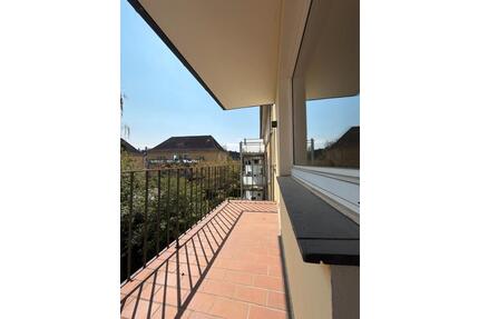 Helle 3-Zimmer mit Balkon in zentraler, ruhiger Lage - Mönchengladbach