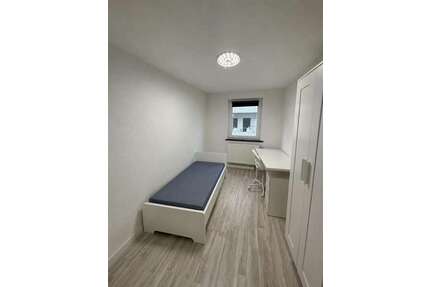 WG-Zimmer in Stuttgart 550,00 € 10 m²
