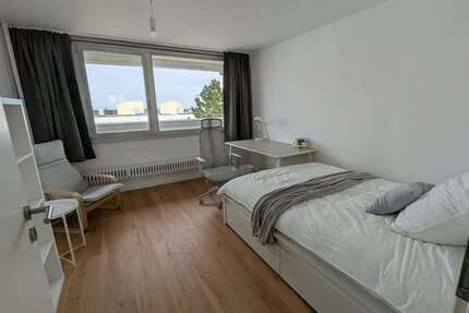 WG-Zimmer in München 950,00 € 14 m²