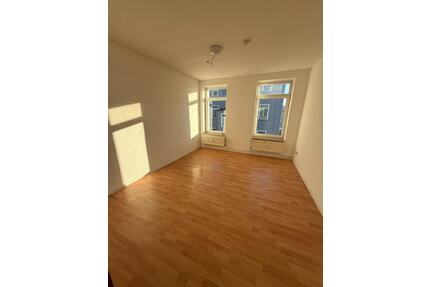 Helle 1-Zimmer-Wohnung mit Tageslichtbad - Magdeburg Neue Neustadt
