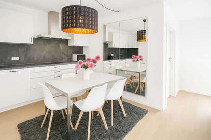 WG-Zimmer in Germering 800,00 € 15 m²