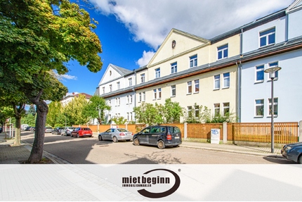 NEUES WANNENBAD MIT FENSTER & HANDTUCHHEIZKÖRPER – NEU GEFLIESTE KÜCHE – GUT GESCHNITTEN - Dresden Mickten-Kaditz