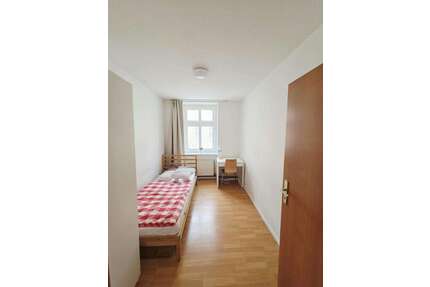 WG-Zimmer in Berlin 590,00 € 12 m²