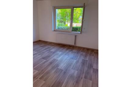 Frisch renovierte 2 Zimmer Wohnung mit Balkon im Bochum - Riemke