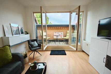 Möblierte Wohnung 3-Zimmer Wohnung Zentrale Lage mit Loggia - Magdeburg Diesdorf