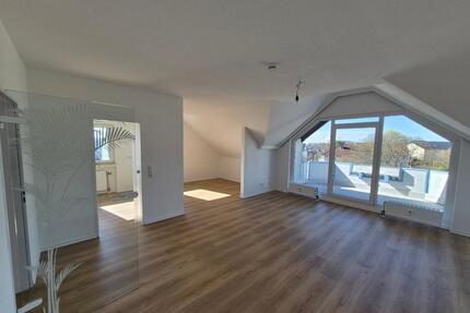 2,5 Zimmer Dachgeschoßwohnung mit Einbauküche Nähe Kreishaus - Lüdenscheid Othlinghausen