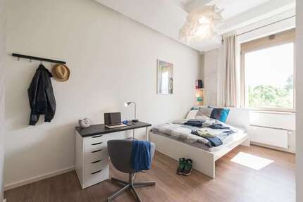 WG-Zimmer in München 995,00 € 14 m²