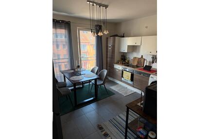 Zentrale 2 Zimmerwohnung. - 850,00&nbsp;EUR Kaltmiete, ca.&nbsp; 60,00&nbsp;m&sup2; in Kassel (PLZ: 34117)