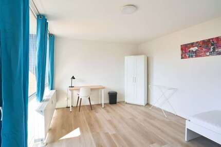 WG-Zimmer in Düsseldorf 629,00 € 15 m²