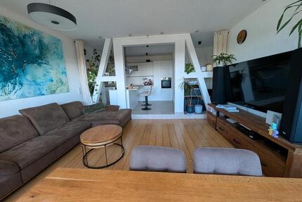 Einzigartige 3,5-Zi.-Wohnung: XXL-Küche,Turmzimmer & Privatsphäre - Recklinghausen Berghausen