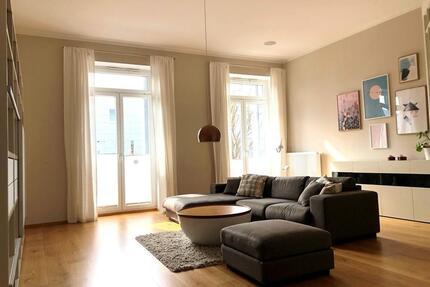 Repräsentative 4-Zimmer Hochparterre-Wohnung mit zwei Balkonen - Göttingen Oststadt