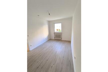 ruhige 2 Zimmer Wohnung mit Balkon - Nürnberg Gleißhammer