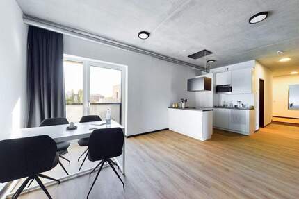 DIE ZIMMEREI | Möbliertes WG-Zimmer mit Terrasse für Studierende und Azubis in Deutz | Shared Bude - Köln