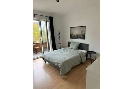 WG-Zimmer in Düsseldorf 799,00 € 25 m²