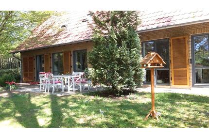 Zimmer an Studentinnen - 300,00&nbsp;EUR Kaltmiete, ca.&nbsp; 28,00&nbsp;m&sup2; in Gleichen (PLZ: 37130)