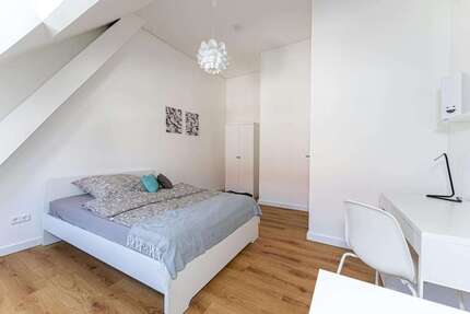 WG-Zimmer in Berlin 650,00 € 18 m²