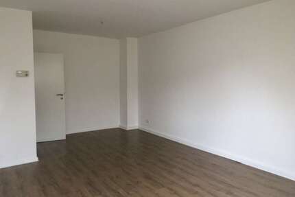 Wohnung zum Mieten in Krefeld 425,45 € 61.66 m²