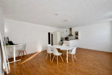 Helle 70 m² 2 Zimmer Wohnung Leipzig Stötteritz